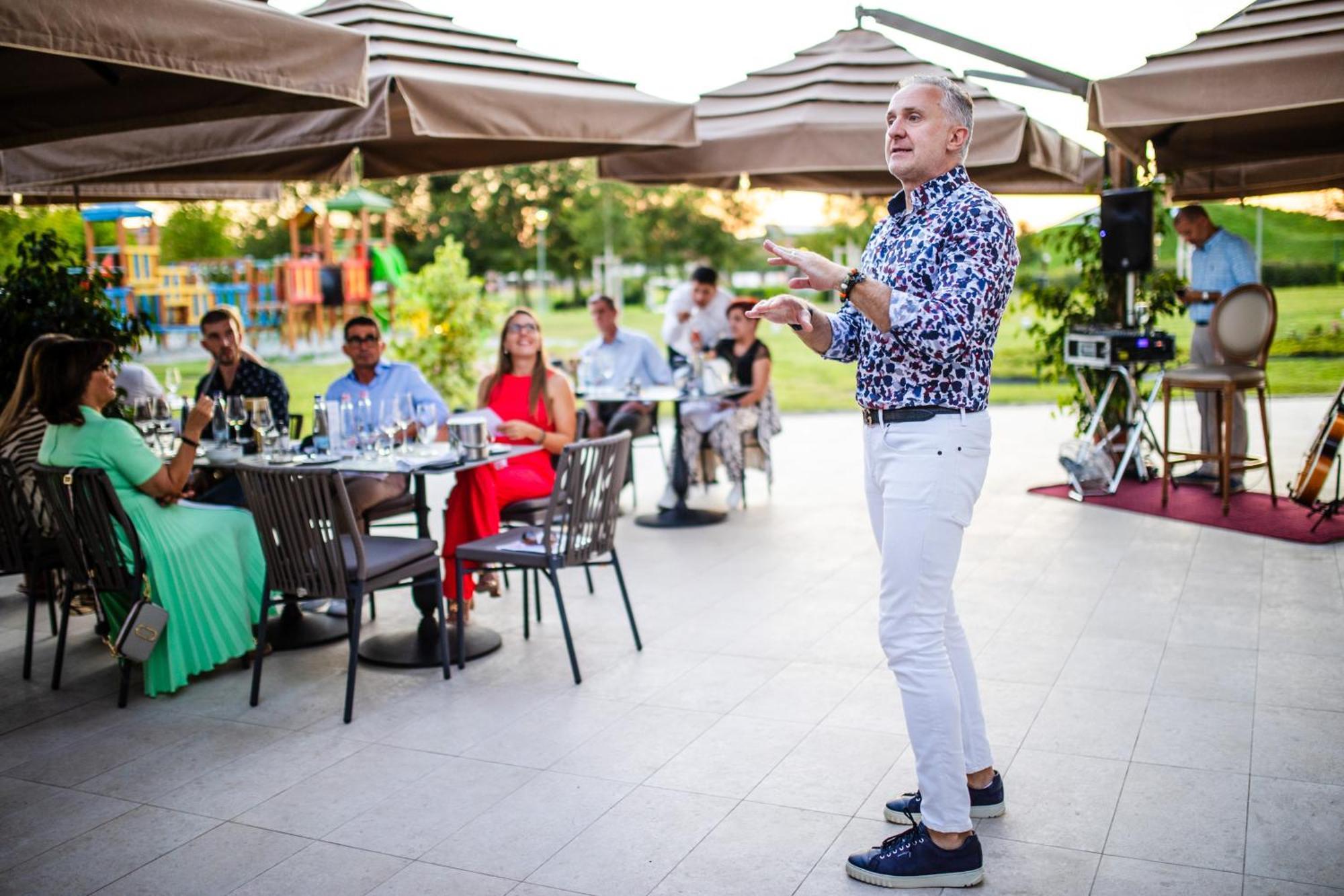 Hungarikum Hotel Lakitelek Bagian luar foto